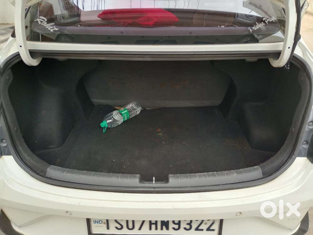 Hyundai Aura Sx Plus Automatic, 2020, Petrol