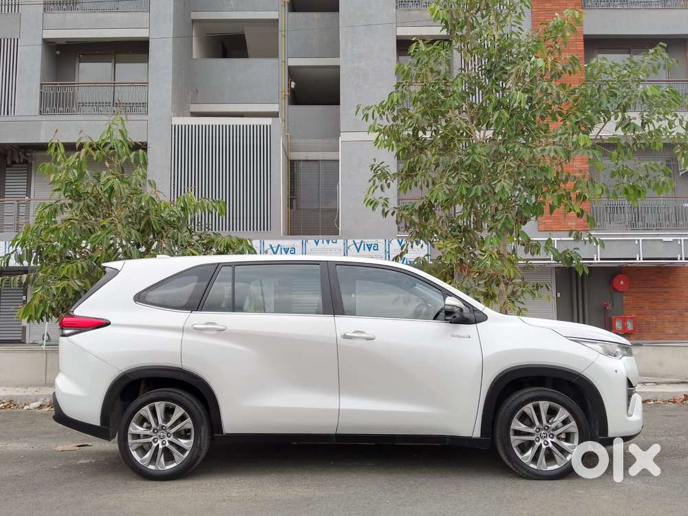 Toyota Innova Hycross 2.0 Zx Hybrid 7 Str, 2024, Diesel