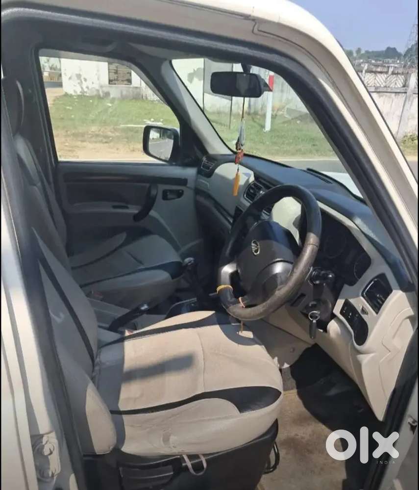 Perfect Suv 1owner 2017 Mahindra Scorpio S6+ Diesel (company Serviced)