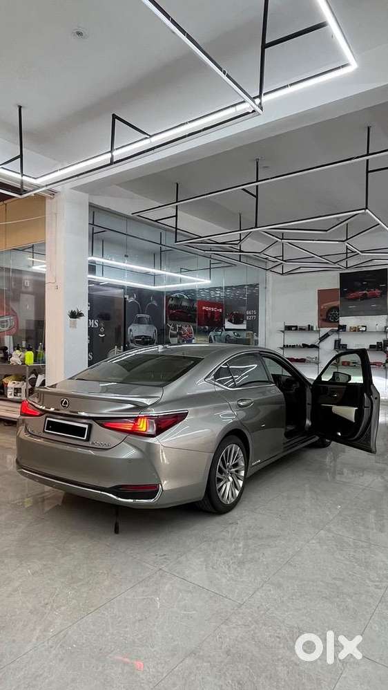 Lexus Es 2018 Petrol 51000 Km Driven