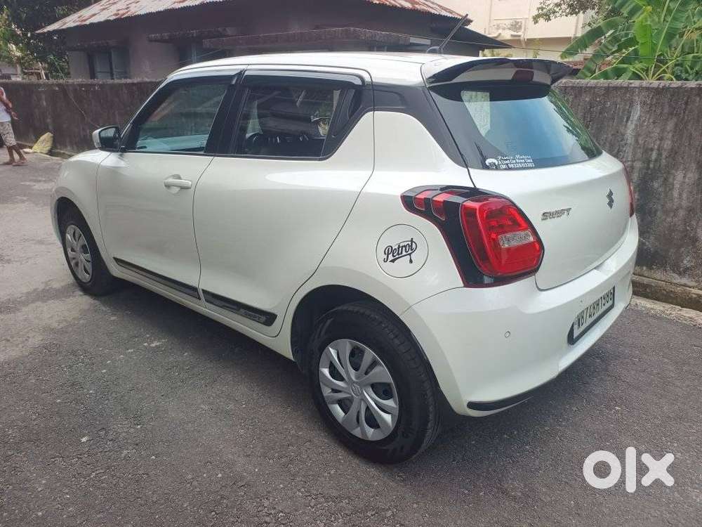 Maruti Suzuki Swift 1.2 Vxi (o), 2021, Petrol