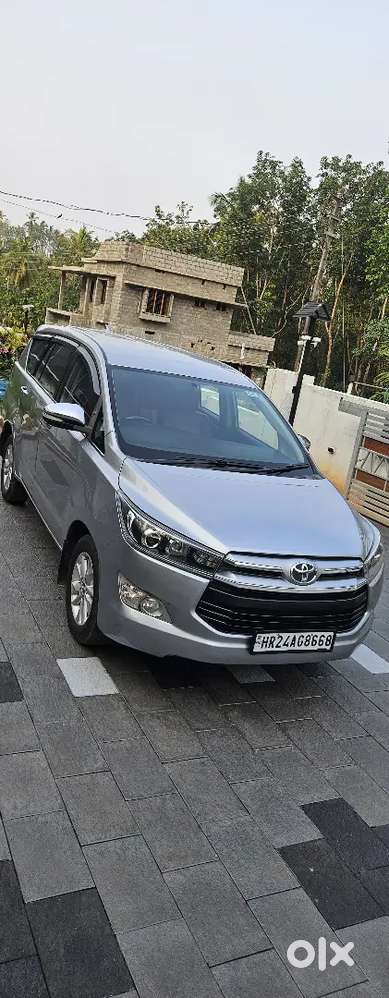 Toyota Innova Crysta 2016 Diesel Well Maintained