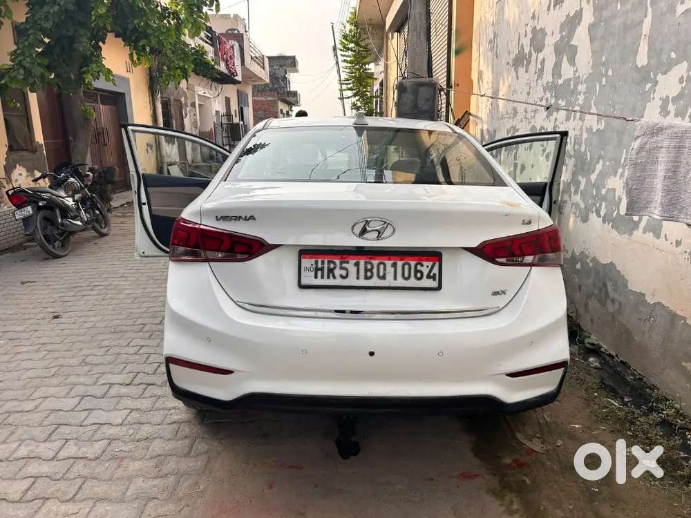 Hyundai Verna 2017 Petrol 82000 Km Driven