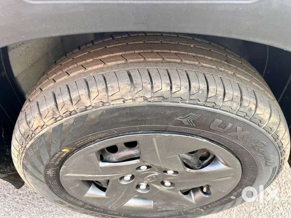 Hyundai Venue 1.2 S (o), 2024, Petrol