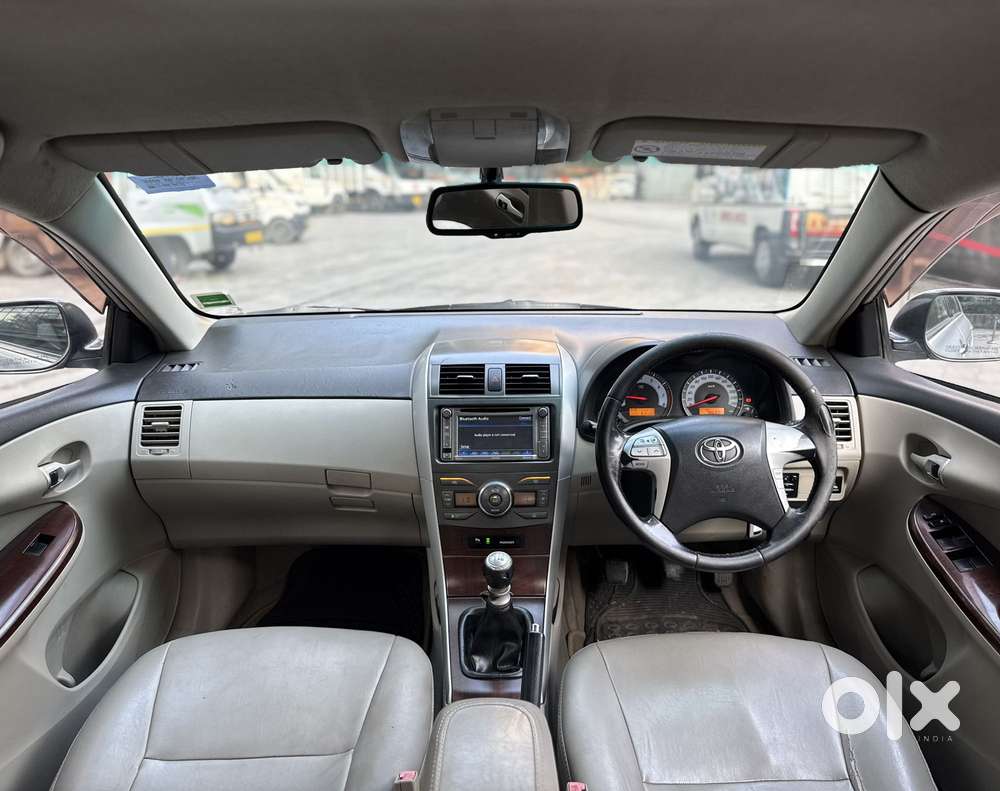 Toyota Corolla Altis 2010-2013 Gl, 2011, Petrol