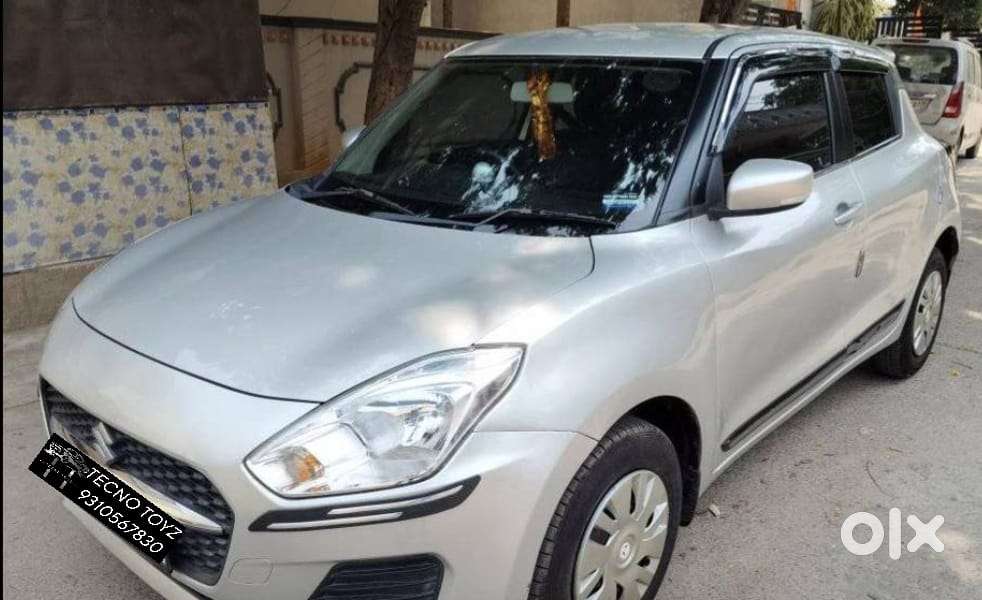 Maruti Suzuki Swift Vxi + Manual, 2022, Petrol