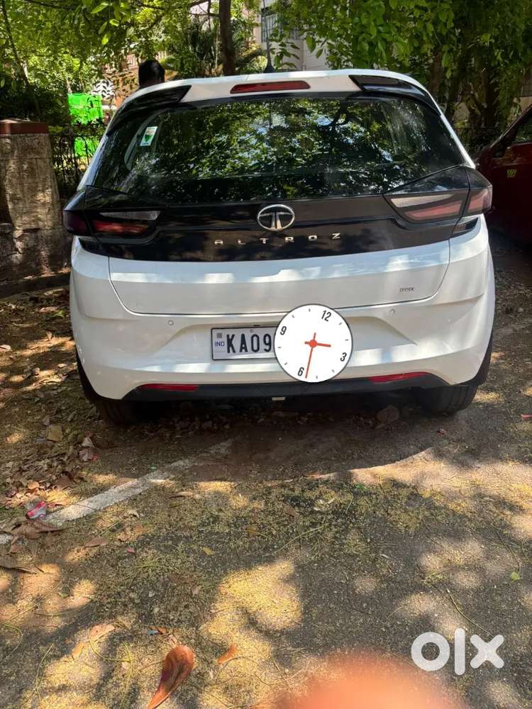 Tata Altroz 2025 Petrol 6000 Km Driven
