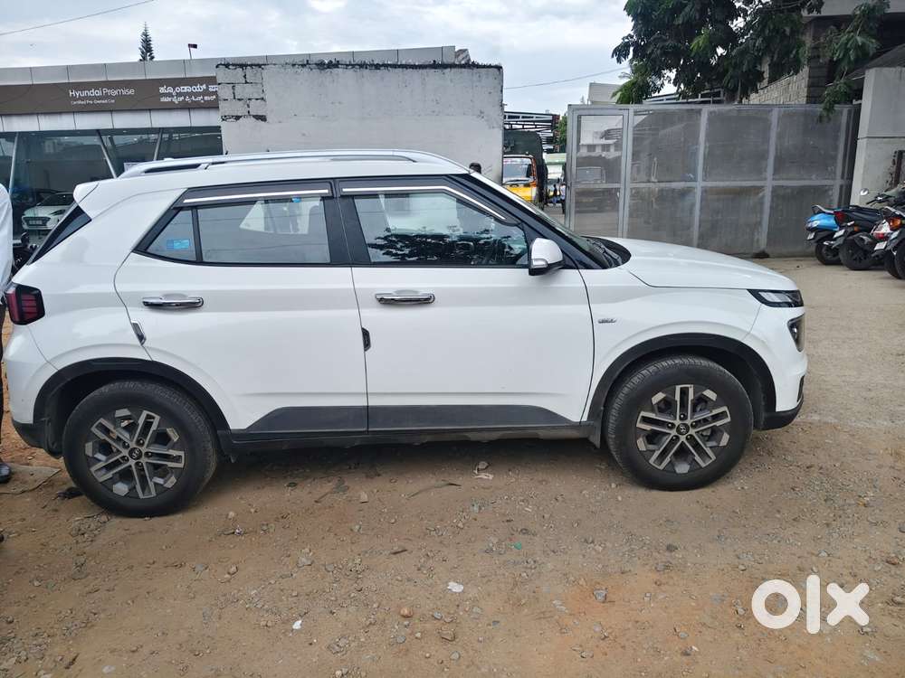 Hyundai Venue 1.0 Sx (o) Turbo Dct, 2023, Petrol