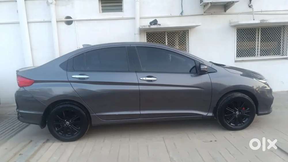 Showroom Track Vichel