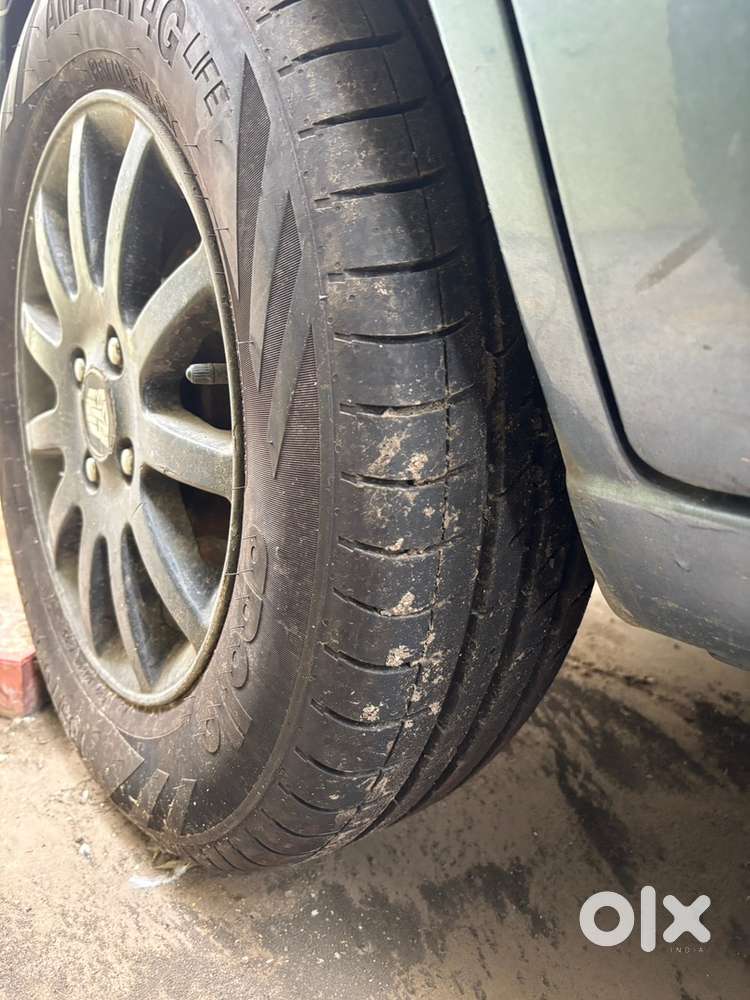 Maruti Suzuki Baleno Petrol 2005