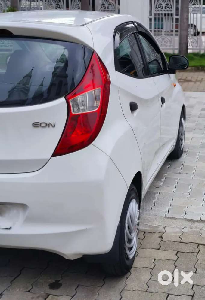 2016 Eon Era+ Petrol Manual