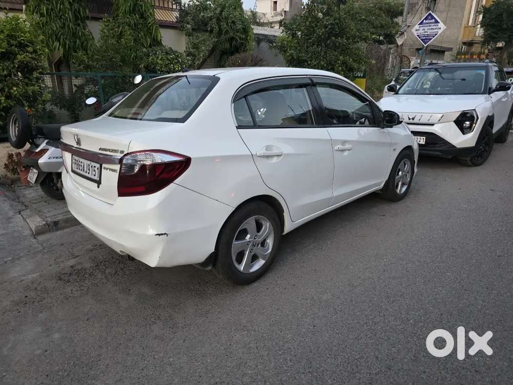 Honda Amaze 2016 Petrol  70,000 Km Driven  New Tyres & Alloy Wheels