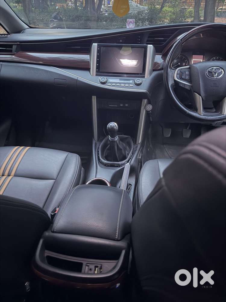 Toyota Innova Crysta 2.7 Vx Mt, 2018, Petrol