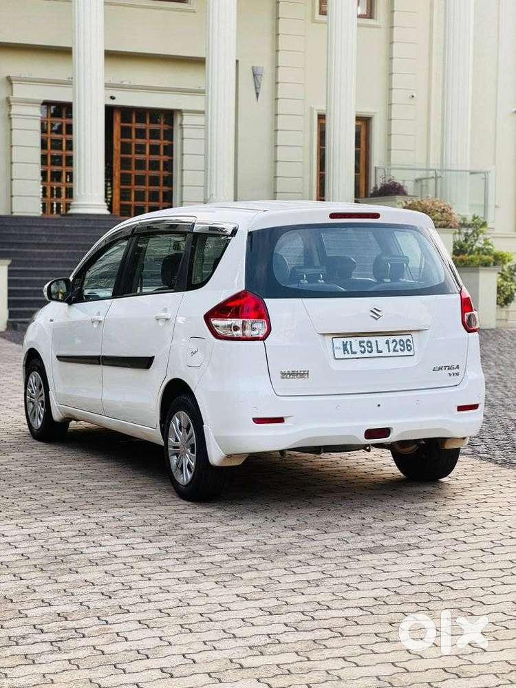 Maruti Suzuki Ertiga Vdi Shvs, 2015, Diesel