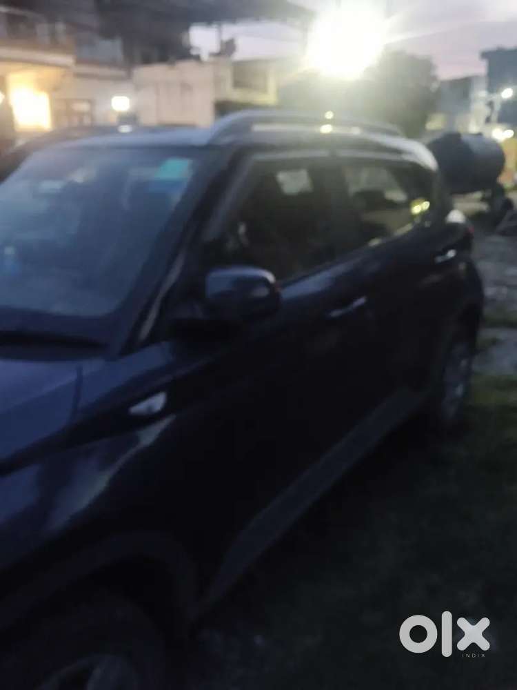 Hyundai Venue 2021 Petrol 68500 Km Driven