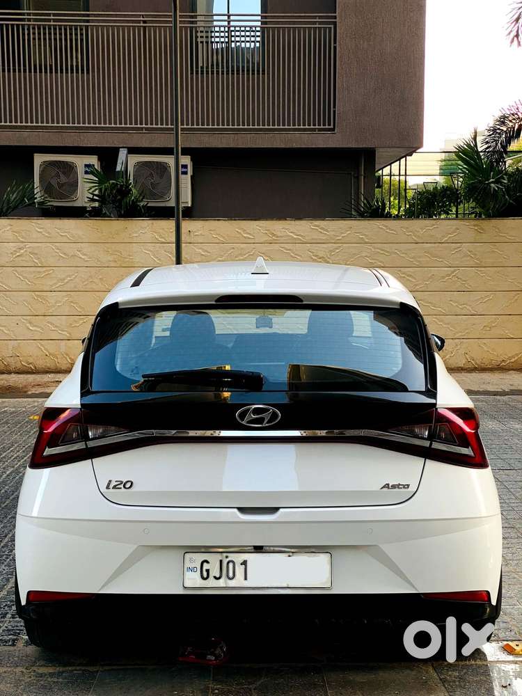 Hyundai I20 Asta (o) 1.2 Mt, 2023, Petrol