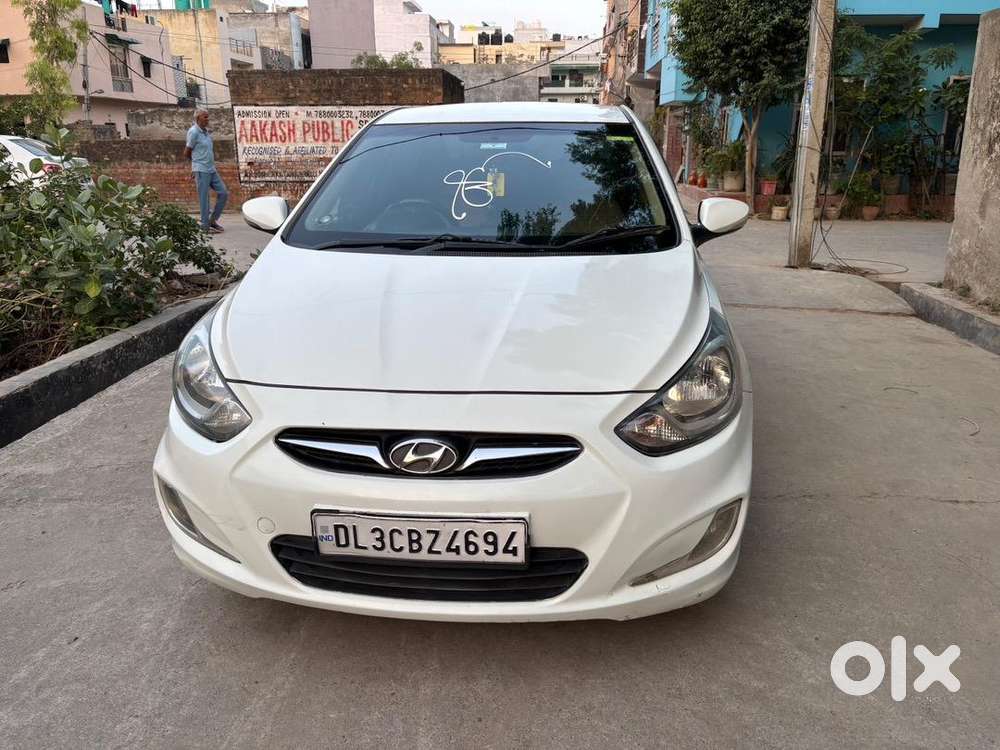 Verna 2013 Manual Top Model Fixed Price  / Only Genuine Buys Only Plz