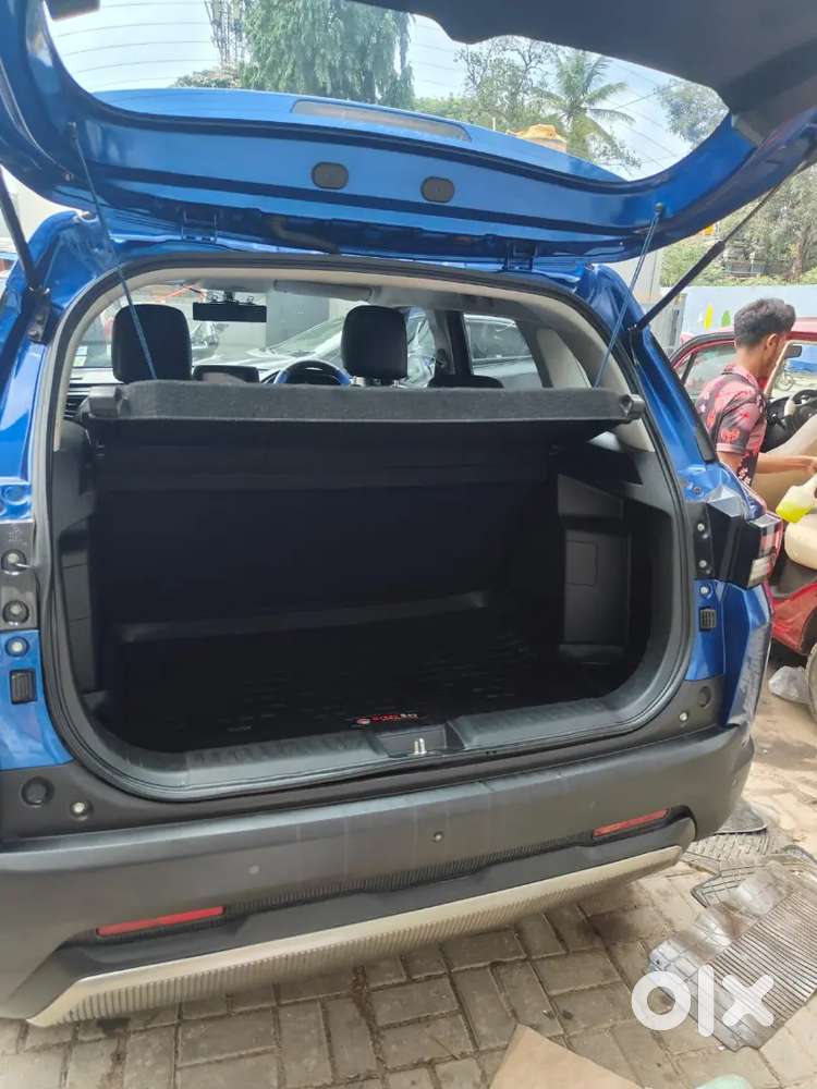 Maruti Brezza 1.5 Vxi  March  2024