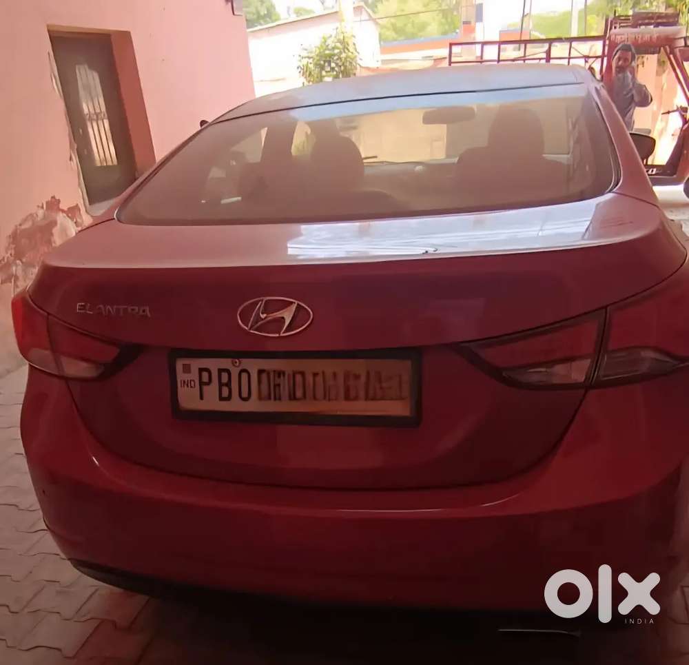 Hyundai Elantra 2015 Petrol 110000 Km Driven
