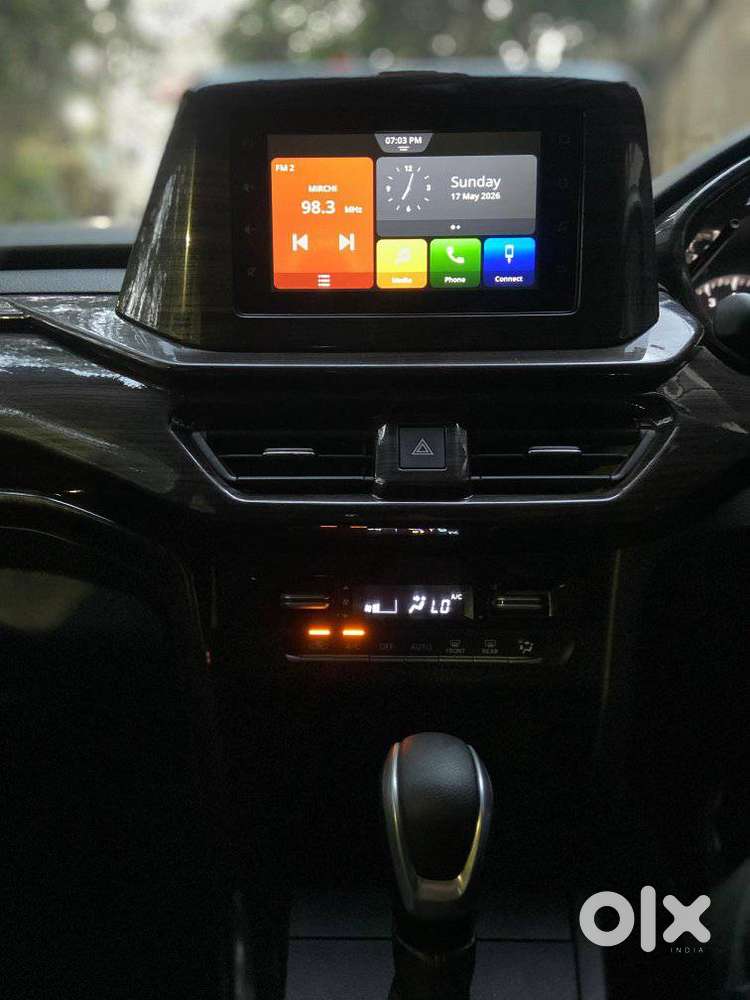 Maruti Suzuki Brezza 1.5 Vxi At Smart Hybrid, 2024, Petrol