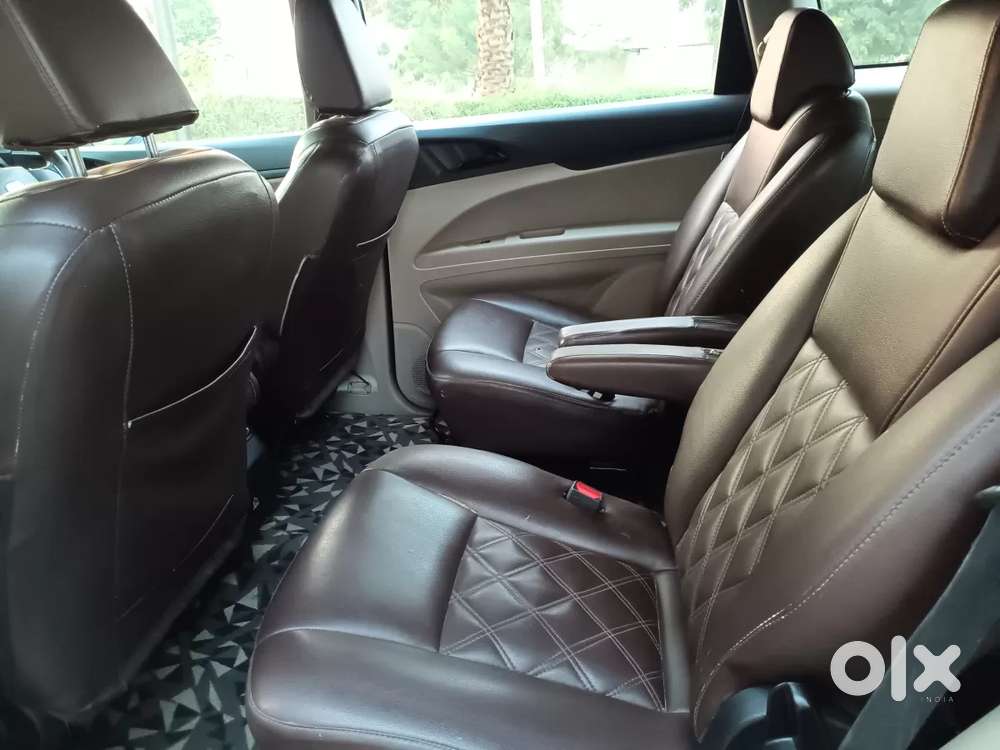Mahindra Marazzo M4, 2018, Diesel