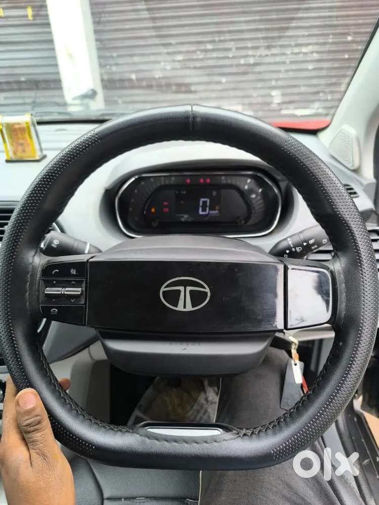 Tata Tiago Xt Icng 27 December 2025 Model