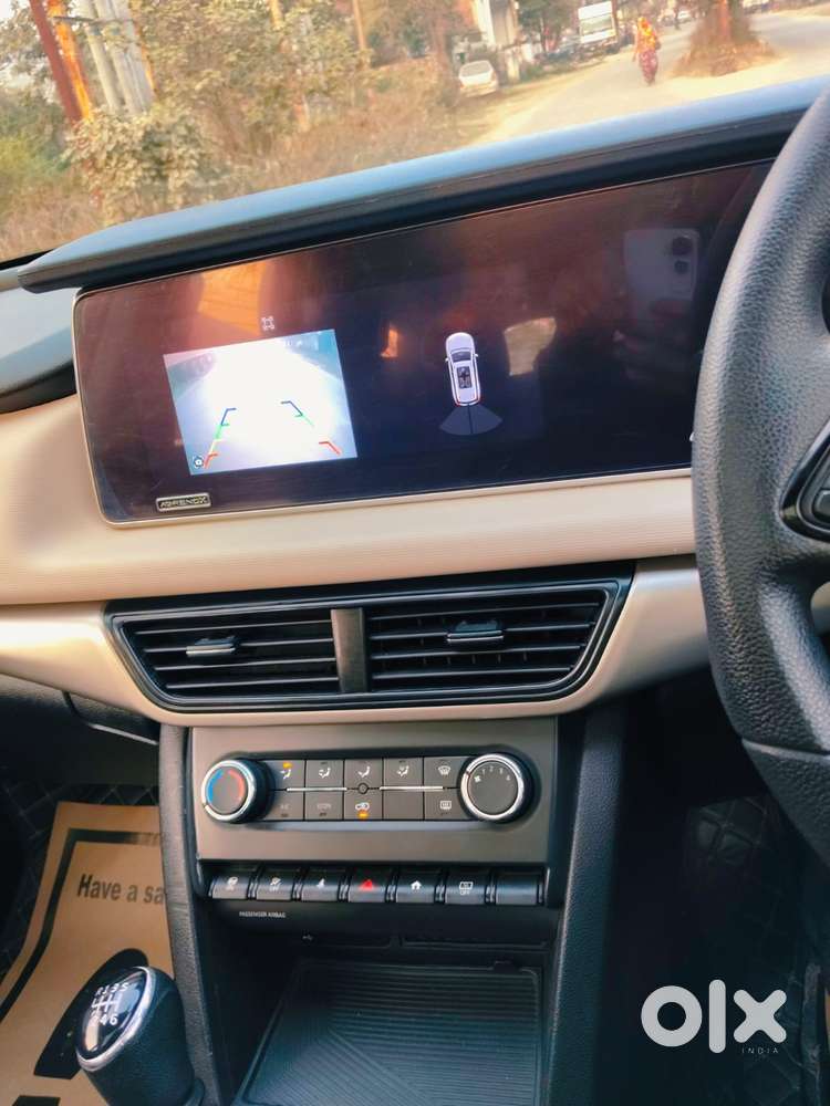 Mahindra Xuv700 2.2 Ax 5 Diesel Mt Str, 2022, Diesel