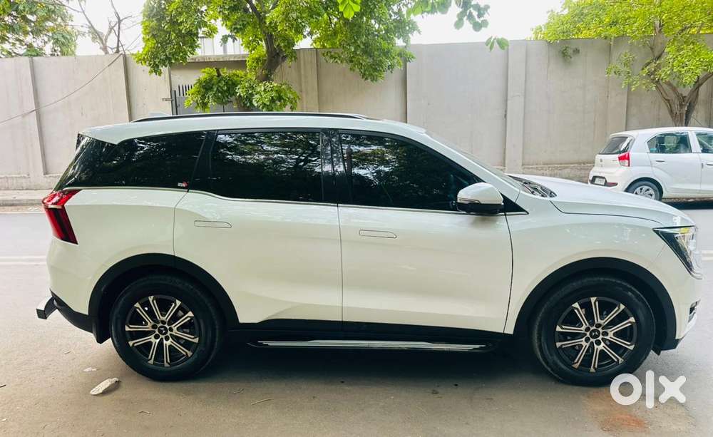Mahindra Xuv700 2.2 Ax 7 Diesel At Luxury Pack Str, 2025, Diesel