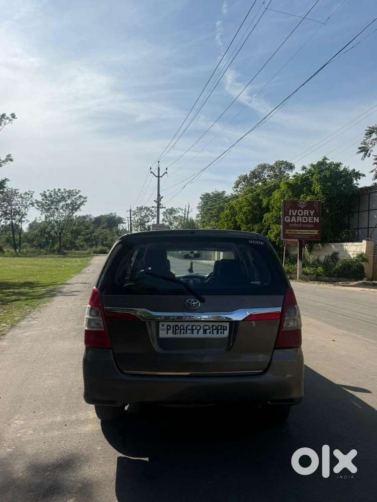 Toyota Innova 2015 Diesel 13750 Km Driven