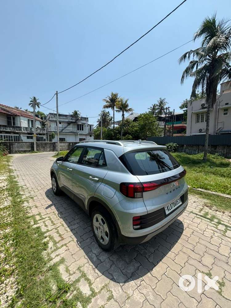 Hyundai Venue S 1.2 2022/23 Registration