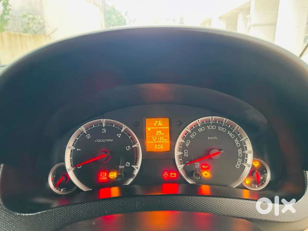 Maruti Suzuki Swift Dzire Zdi, 2013, Diesel