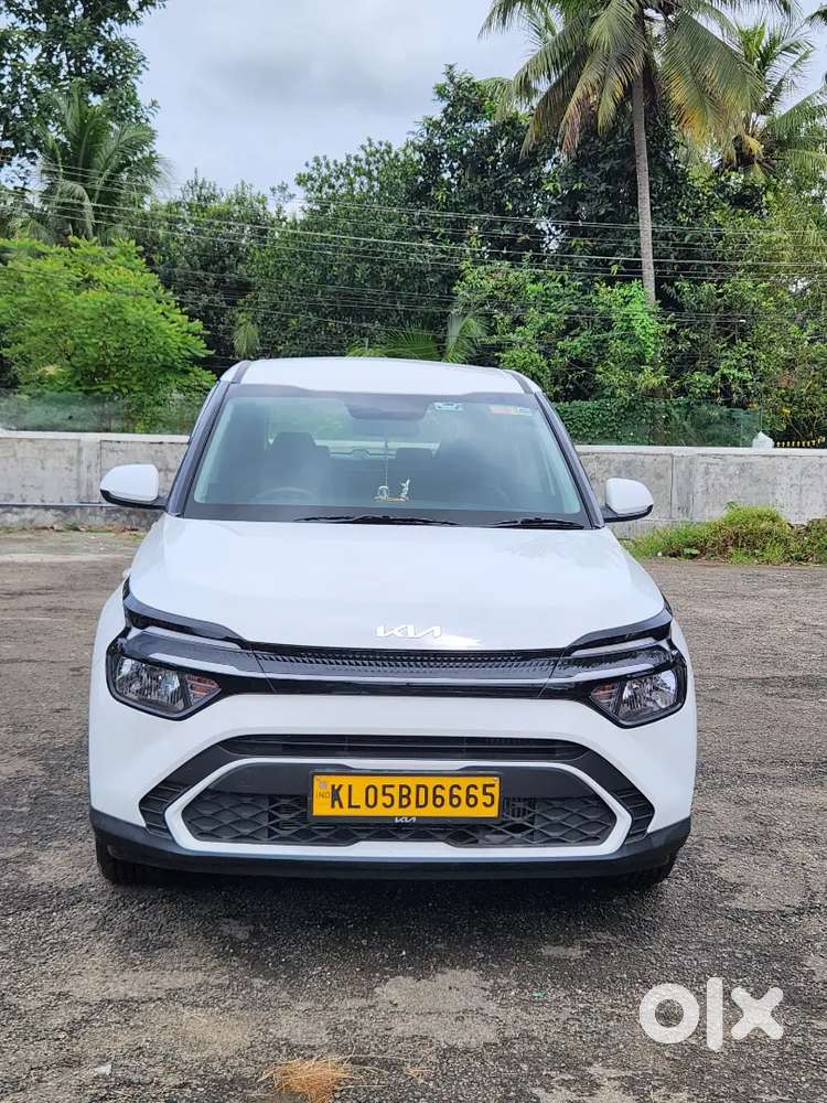 Kia Carens 2025 Diesel 6200 Km Driven