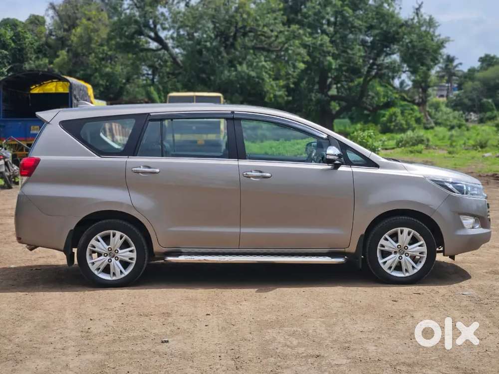 Toyota Innova Crysta 2.4 2016