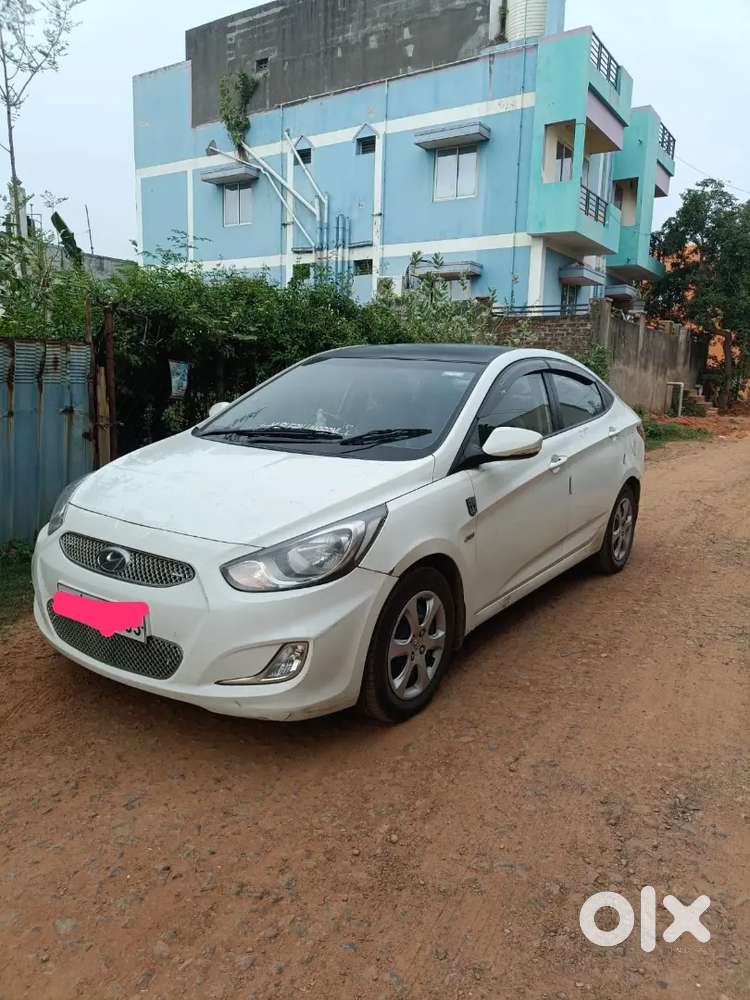 Hyundai Verna Fluidic Petrol 2012