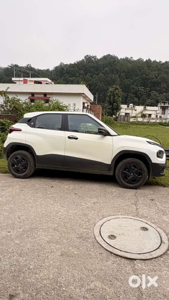 Foji Owned Tata Punch Petrol 2024 Very Less Driven