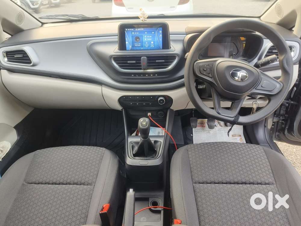 Tata Altroz Xm Plus 2024