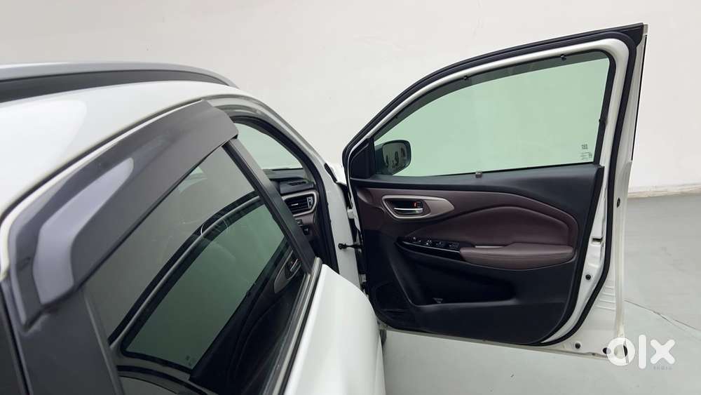 Maruti Suzuki Fronx Alpha 1.0l Turbo 6 At, 2023, Petrol