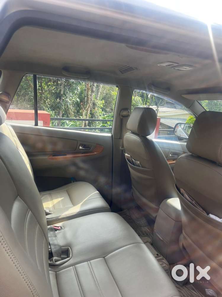 Toyota Innova Diesel 2011