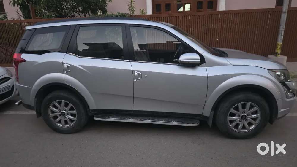 Mahindra Xuv500 W10 2015