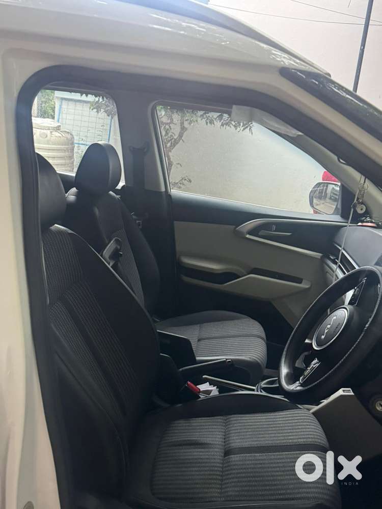 Kia Carens Petrol Manual 2023