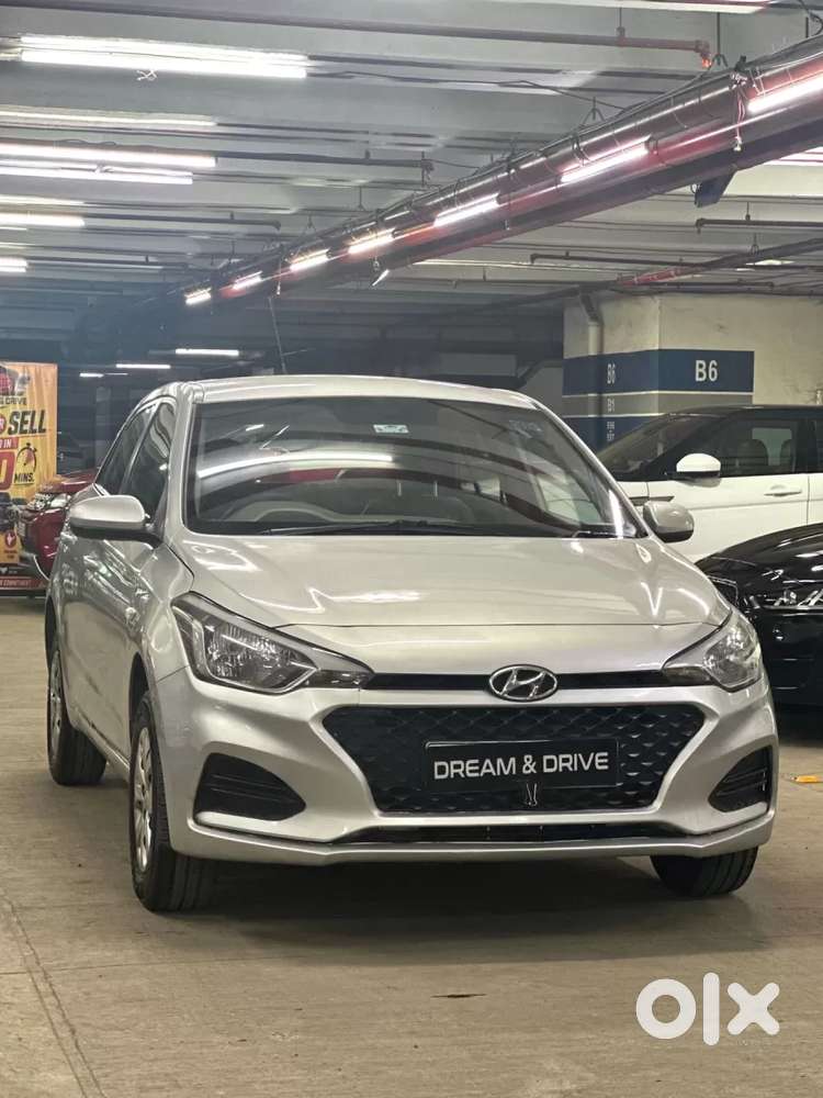 Hyundai Elite I20 1.2magna Executive At, 2018, Petrol