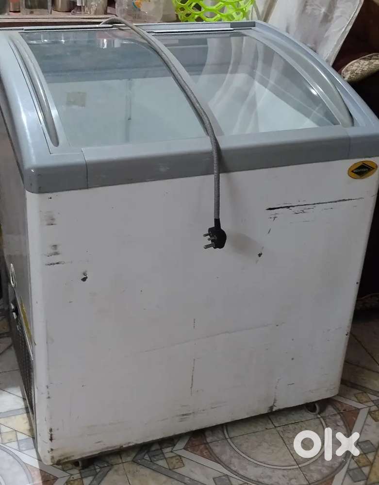 Deep freezer in running condition
