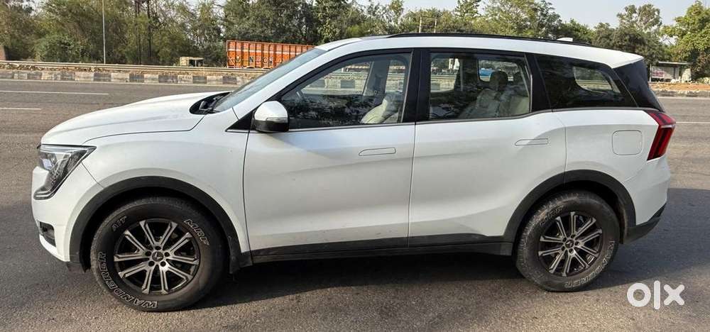 Mahindra Xuv700 2.2 Ax 7 Diesel At Str, 2022, Diesel