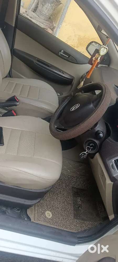 Hyundai I20 2011 Petrol Good Condition,power Windows,clean Maintained