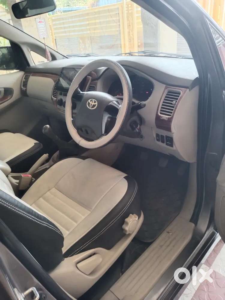Toyota Innova 2012 Diesel Well Maintained