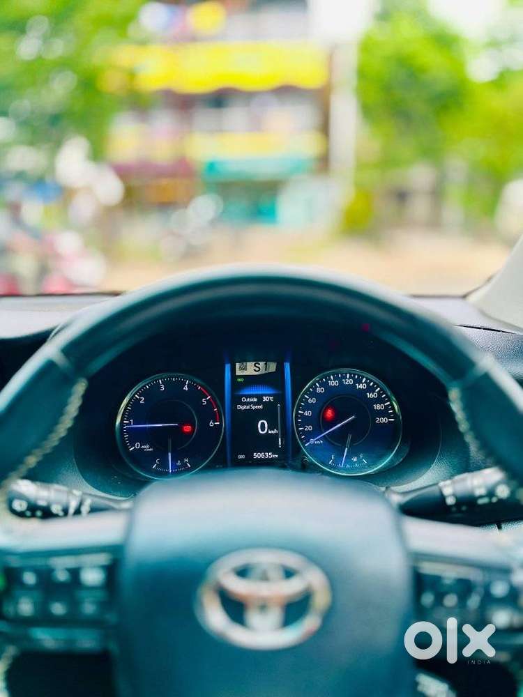 Toyota Fortuner 4x2 Mt 2.8 Diesel, 2021, Diesel