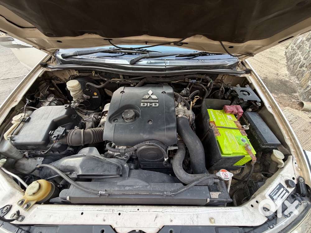 Mitsubishi Pajero Sport 2015 First Owner | Doctor Driven | Well Mainta