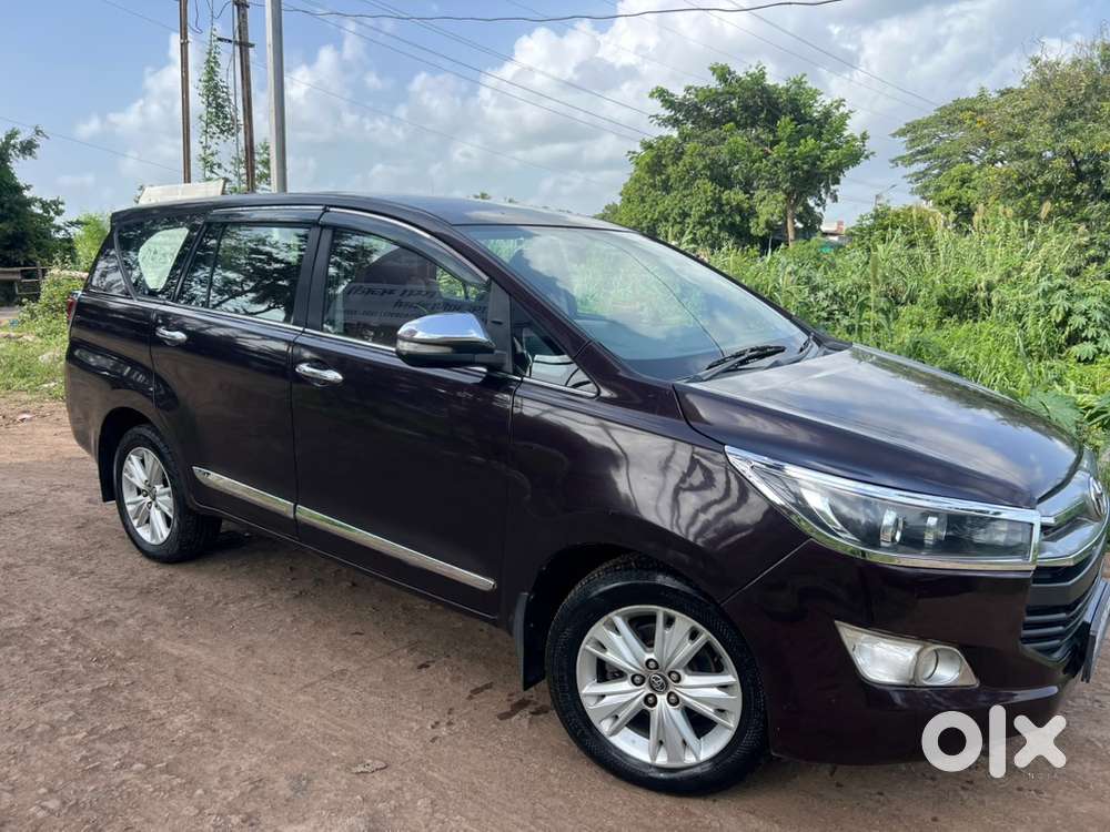 Toyota Innova Crysta 2016 Diesel Well Maintained