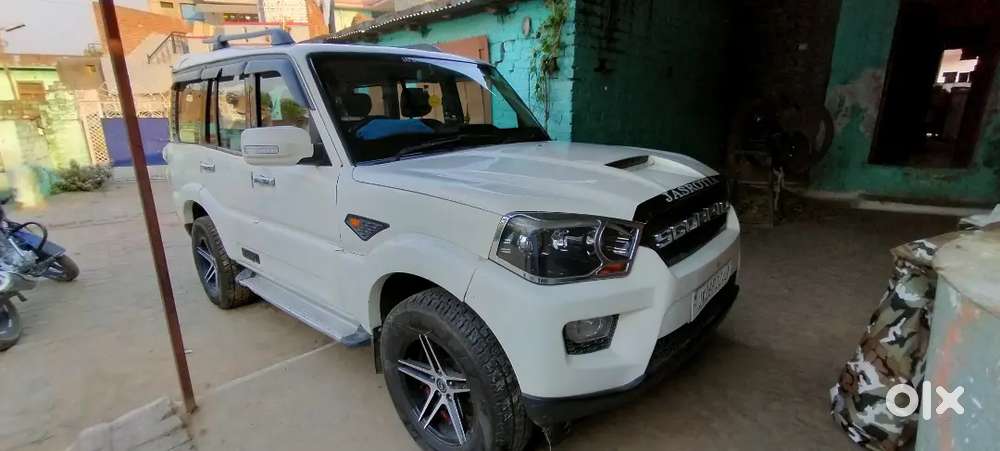 Mahindra Scorpio Classic 2016 Diesel Auto