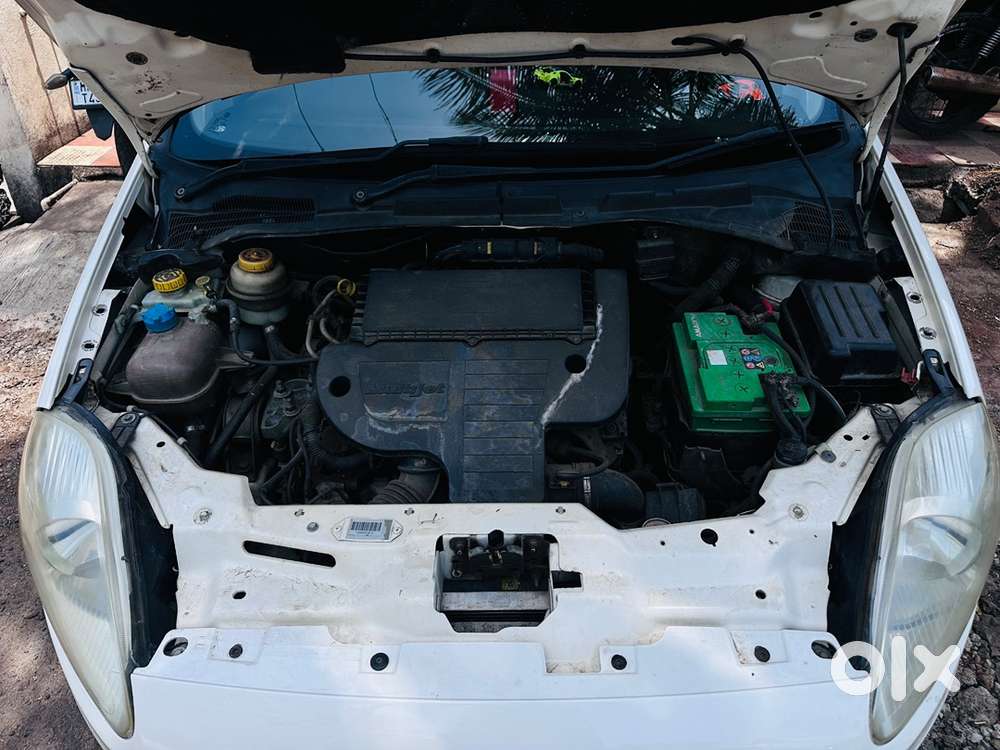 Fiat Grande Punto 2011 Diesel Well Maintained Brand New Tyre 20+